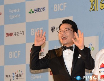 [포토] 부산국제코미디페스티벌, 활짝 미소짓는 김준호 집행위원장