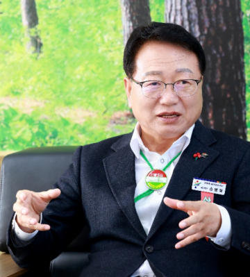  [기획탐방] 손병복 울진군수, ‘해양레포츠 관광상품’ 출시… 체류형 관광·지역경제 활력 쌍끌이