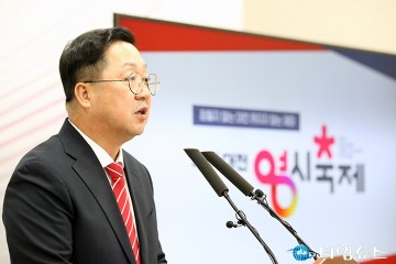 ‘대전 0시 축제’ 결과 브리핑하는 이장우 대전시장