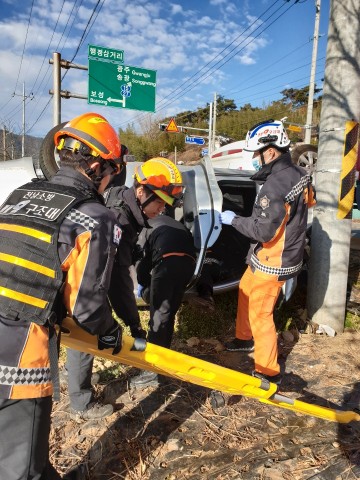 보성소방서 119구조대 교통사고 전복차량 인명구조 현장출동