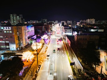 상주시, 2025 상주곶감축제 성공기원 곶감조명등 점등식 행사 개최