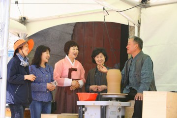 문경찻사발축제 전통도예작가 명품  한자리에서 비교 감상