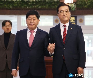 조원휘·홍성현 의장 “대전·충남 통합 특별법 바뀌면 주민에게 다시 묻겠다”