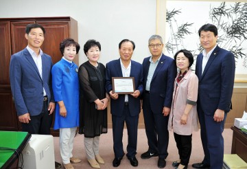 군위군의회 심칠의장, 미디어뉴스 시사코리아 기초의회 부문 의정대상 수상