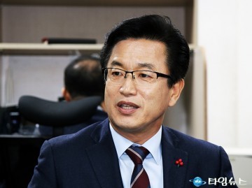 허태정 유성구청장, 3선 불출마 “큰 정치로 더 나은 미래를 위해”