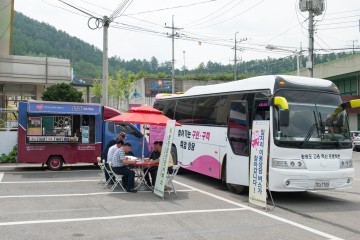 태백시  1주공 아파트 옆 공영주차장에서 찾아가는 천막시장실 운영