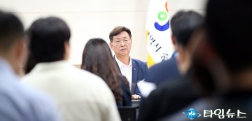 경청하는 김제선 중구청장