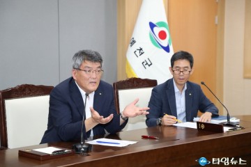 예천군 보고와 토론이 있는 소통을 선택 