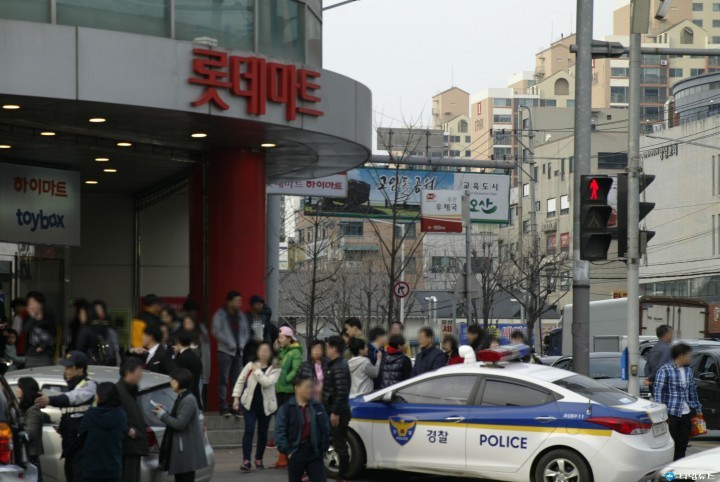 경기도 오산 "롯데마트 사거리 신호위반 사고” 중상 3명 경상1명 