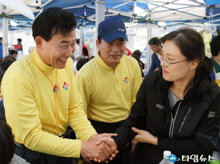 박용갑 중구청장, 축제 현장에서 시민과 함께!