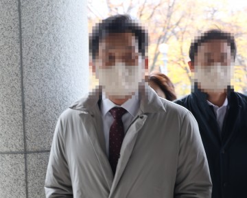 '명태균에게 모씨 아들 청탁 채용 의혹' 경북권역 재력가 검찰 출석