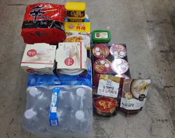 코로나 자가격리자 생필품 긴급 지원하는 군산시