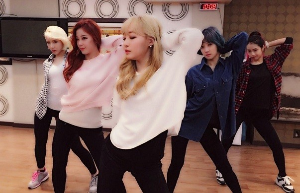  국가대표 걸그룹 여자여자 스트롱걸 이미지 부각 