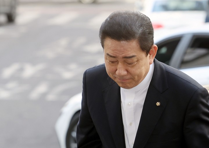 ‘13가지 의혹’ 김병기, 연이틀 29시간 마라톤 조사… 경찰 ‘구속영장’ 만지작