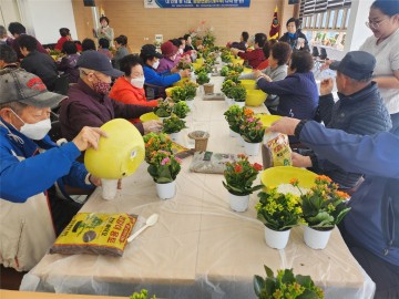 장흥읍, ‘내 인생 꽃 시절’ 원예치료 프로그램 개강  