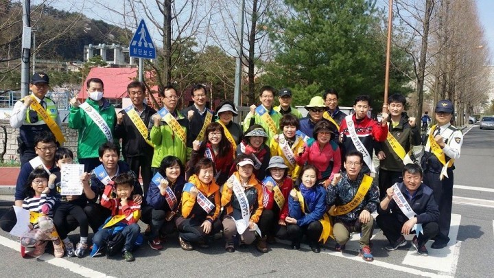 상춘객상대 교통사고예방 홍보활동 전개