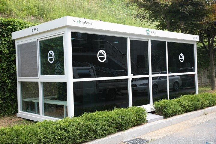 계룡시, 직원 흡연부스 설치로 “눈길”