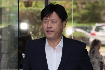  김용 검찰징역 12년 구형  '불법 선거자금·뇌물 받은 혐의' 