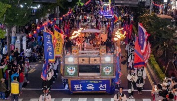 낭만버스커, 낭만포차 가득한 봄 여행 여수로 몰린다 