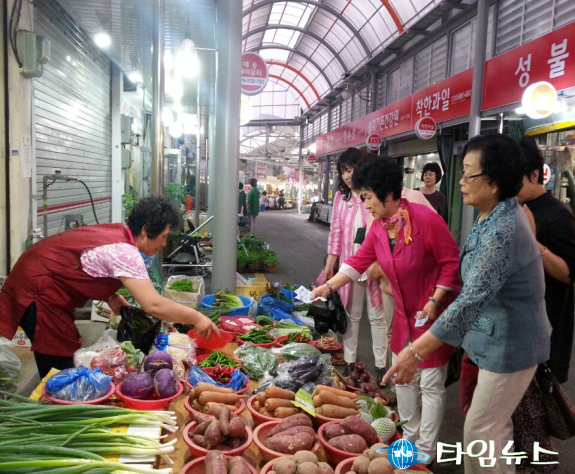 메르스로 얼어붙은 전통시장 여성단체가 살린다