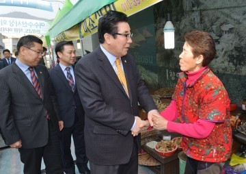 전국시도의회의장협의회, 여수 수산시장 화재 현장 방문