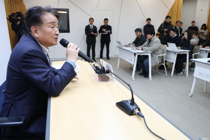 충북도, 대전·충남 행정통합 ‘원칙적 찬성…충청광역연합 틀 안에서 신중 추진’