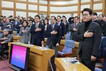 국힘 서울시장 공천 ‘대혼돈’… 신동욱 불출마·오세훈 거부·나경원 선긋기