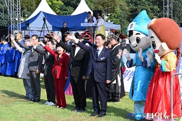 잊지 못할 추억의 밤 10월엔, 시월애…3대가 즐긴 효문화뿌리축제