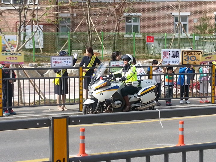 화성동부서, “어린이보호구역에서는 과속하지마세요” 