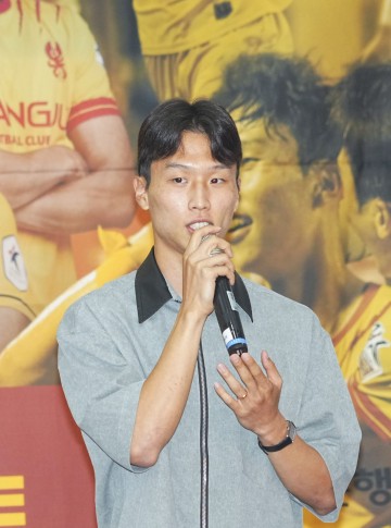 광주 FC 엄지성 선수, 영국 EFL 챔피언십 소속 스완지시티 AFC로 이적 확정-