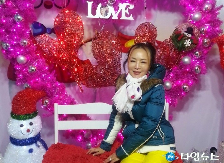 다가오는 1월 28일 인천 로얄호텔 '두리 봉사단 총재 취임식' 선배가수 현숙과 함께 임단아 축하공연