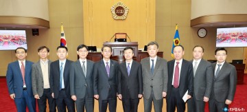 충북도의회, 중국 요녕성상무청 대표단 방문 환영