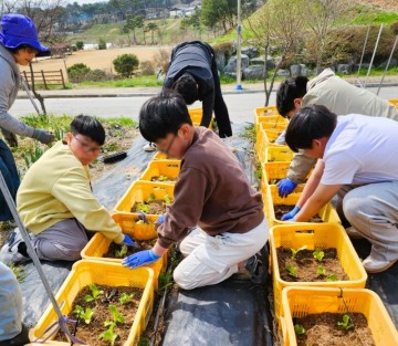장성군, 농촌돌봄농장 공익적 역할 ‘호평’       