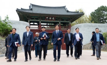 안희정 지사, 백제문화단지를 둘러보다!