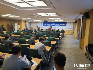 [속보]행정사무감사 난장판 언론사 28곳 불참 "민주당 의원 3인 군수 불출석 동의 야합’.. 