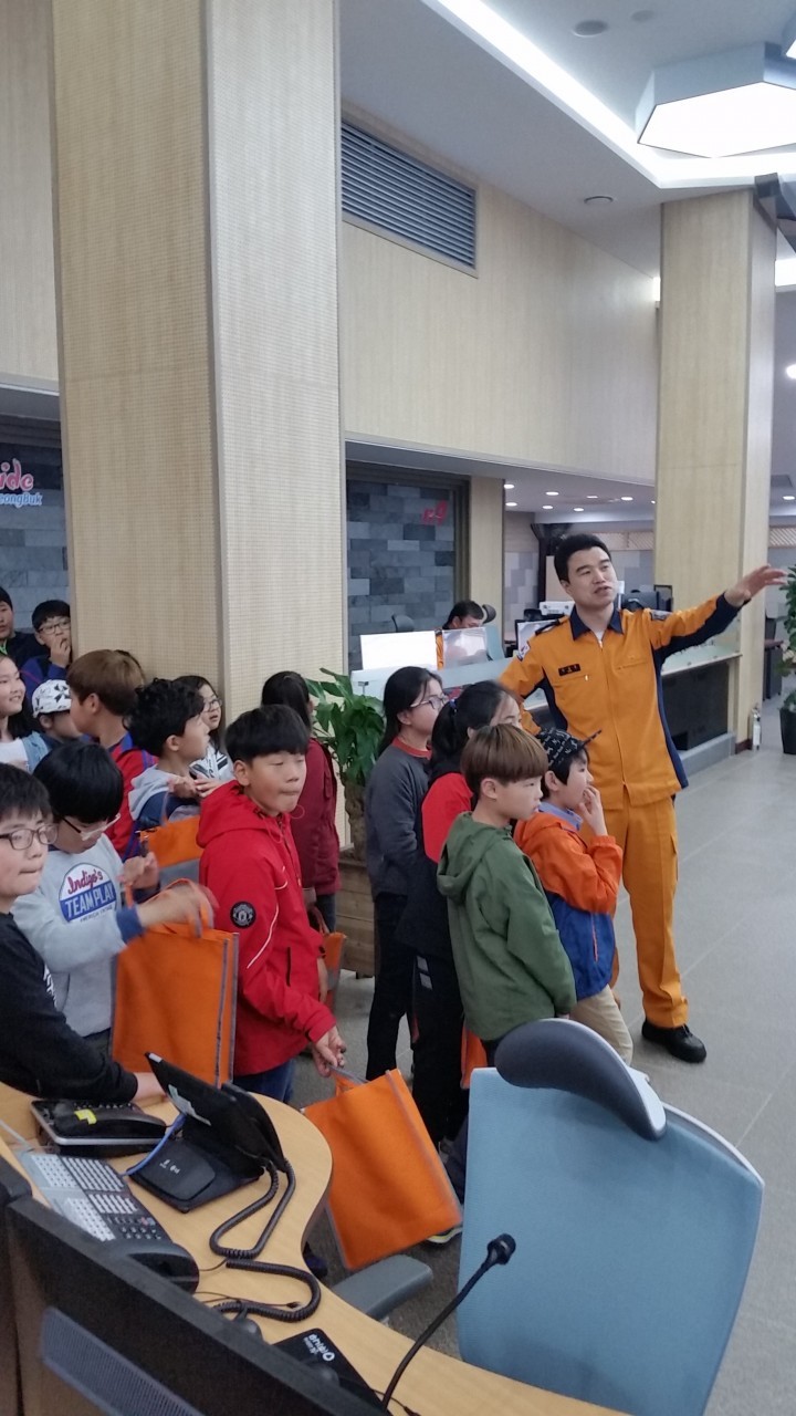 군위초, 우리 고장의 중심! 경북 도청 견학