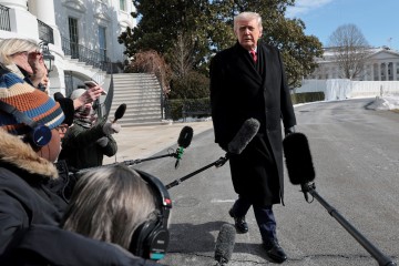 트럼프, 관세 폭탄 하루 만에 “한국과 해결책 마련”…‘압박 후 협상’ 통했나