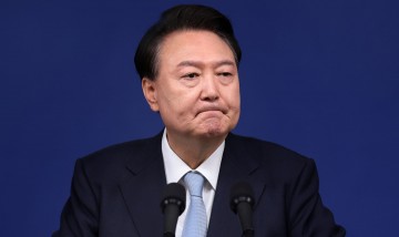 법원, '내란 혐의' 윤대통령 체포영장 발부…현직 처음