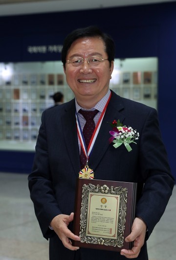 장종태 서구청장, ‘대한민국 행복 나눔 봉사 대상’수상