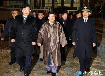 ‘제야의 종 타종식’에 참여하는 김경훈 의장·권선택 시장·이상철 대전경찰청장