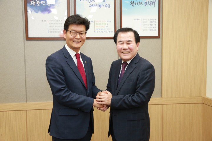 김지철 충남교육감, 교육협치 시장군수 간담회 시작!