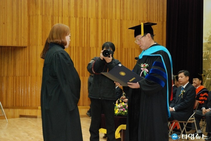 경북도립대학교 2월4일(목) 제18회 2015학년도 학위수여식 개최 