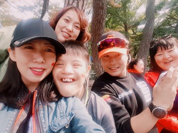 경북 지적장애인축구팀 포스짐 FC 보경사 정기산행 실시
