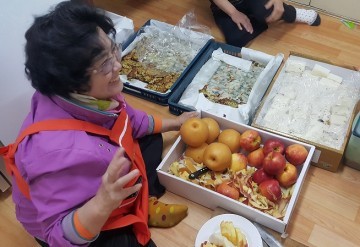 청주사랑나눔기초푸드뱅크 경로잔치 가경동 관내 경로당에 오찬제공