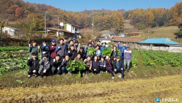  충북도 민광기 행정국장, 생산적 일손봉사 참여에 앞장서 