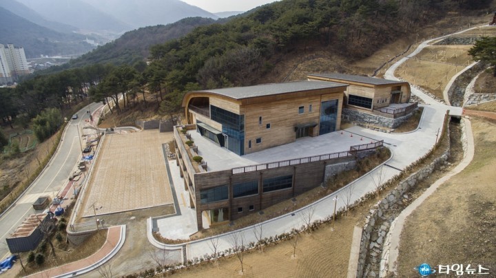 2015년 장유 반룡산 공원에‘김해목재문화체험장’개관 