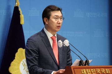 수사준칙 개정에 여당 "문정권 잘못 바로잡기" vs 야 "검찰 국가"