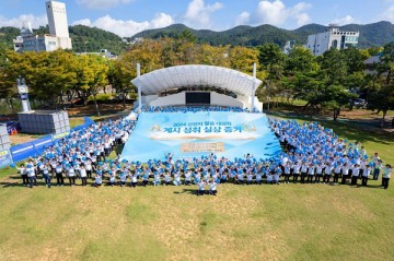 [포토]여수 거북공원서 ‘계시 성취 실상 증거‘ 말씀대성회 홍보