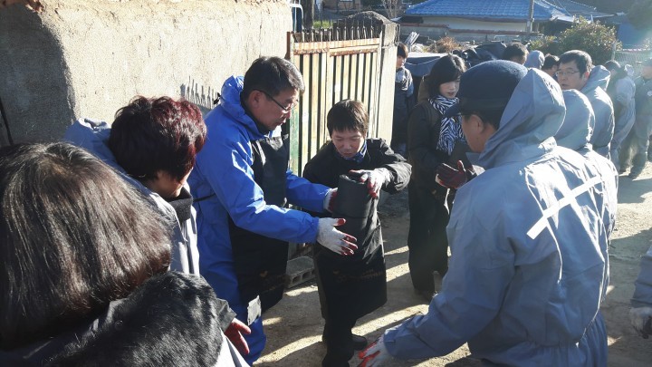 보성군 득량면 훈훈한 정 넘치는 사랑의 연탄 나눔 행사