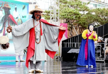 유네스코 인류무형문화유산 하회별신굿탈놀이  세계 3대 축제‘베네치아 카니발’초청 공연